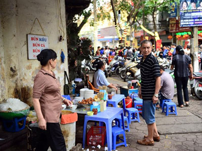 Chủ hàng ăn than mất tiền triệu vì là hàng xóm của tiệm vàng