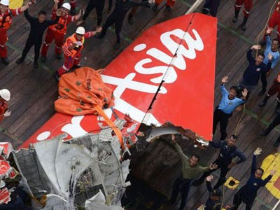 Indonesia trục vớt được toàn bộ thân máy bay AirAsia QZ 8501