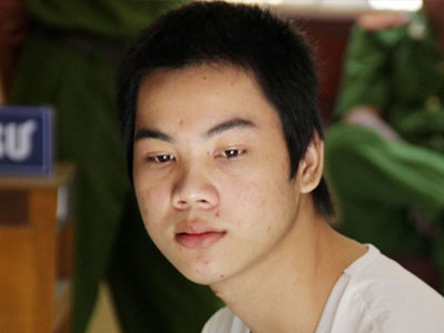 Làm "chuyện người lớn" với nữ sinh, thanh niên lĩnh 9 năm tù