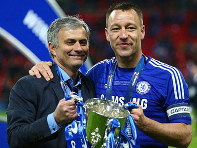 Mourinho gây sốc khi phớt lờ Terry