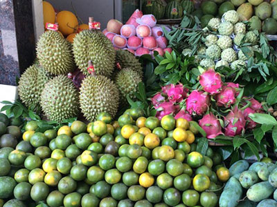 Cận ngày Rằm tháng Giêng, giá rau quả rủ nhau "lên trời"