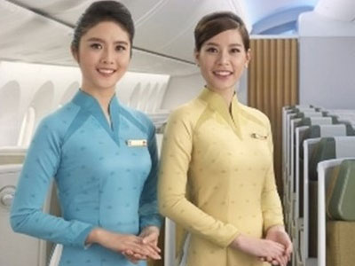 Đồng phục Vietnam Airlines bị chê xấu, NTK Minh Hạnh nói gì?