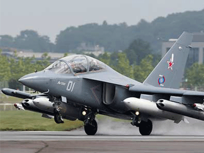 Việt Nam quan tâm tới máy bay huấn luyện Yak-130