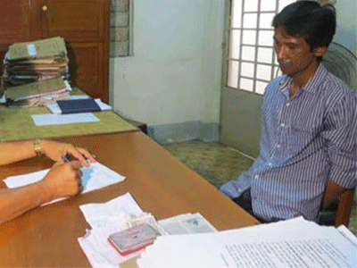 Xông vào ngân hàng cướp 27 triệu đồng trên tay nhân viên