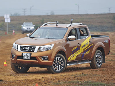Những chi tiết “đắt” trên Nissan Navara 2015 vừa ra mắt