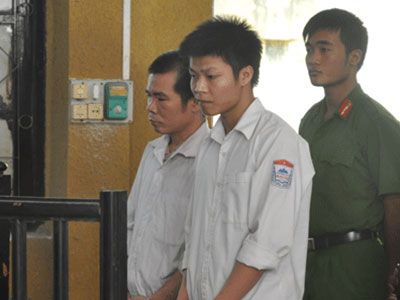 Chiếc điện thoại đắt tiền lật tẩy chân dung kẻ thủ ác