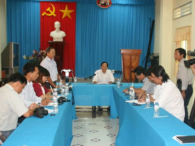 Học sinh Trà Vinh đánh bạn: Đình chỉ cả hiệu trưởng, hiệu phó