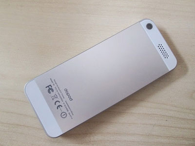 Điện thoại cơ bản nhái kiểu dáng iPhone 5S giá 380.000 đồng