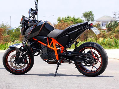 KTM 690 Duke tân trang phong cách thể thao ở Sài Gòn