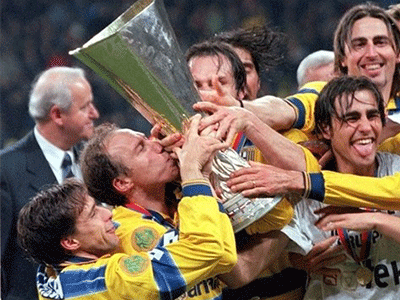 CHÍNH THỨC: Parma tuyên bố phá sản