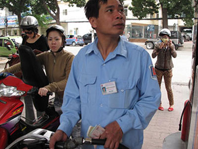Giá xăng Việt Nam rẻ thứ 46 trên thế giới