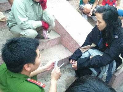 Hà Nội: Buồn chuyện gia đình, bà mẹ trẻ lội hồ Linh Đàm tự tử