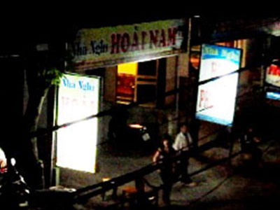Thâm nhập khu gái "Ma Cao" ở Đồng Hới, chuyên phục vụ từ "A đến Z"