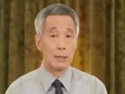 Thủ tướng Lý Hiển Long nghẹn lời khi nói về cha