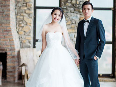 Bộ ảnh cưới tuyệt đẹp của tuyển thủ Văn Quyết và bạn gái