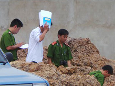 Xác định danh tính thi thể cháy đen ở khu đất trống