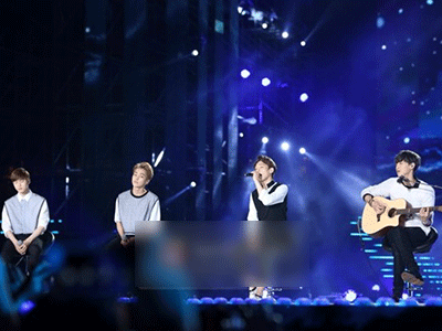 Clip: Suho, Xiumin, Chen, Chanyeol (EXO) biểu diễn "Người Ấy" (Trịnh Thăng Bình)
