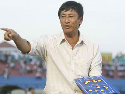 Thêm một HLV ở V.League mất việc