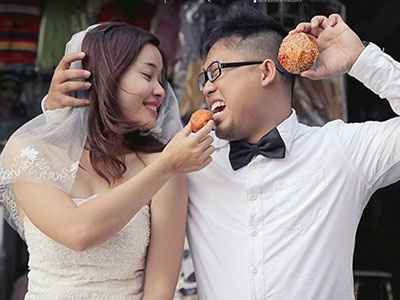 Ảnh "Đám cưới chợ trời" của cặp đôi yêu không cần tỏ tình