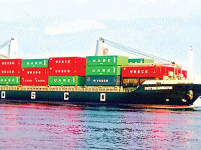 Đại gia tàu biển mắc cạn, ông chủ ngân hàng ôm nợ