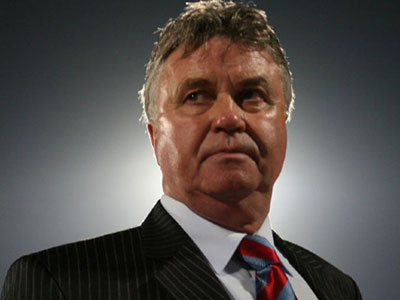 HLV Hiddink: "Tôi không sợ bị mất việc"