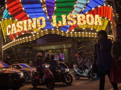 Doanh thu ngành sòng bạc Macau liên tục giảm mạnh