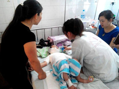 Bé gái 3 tuổi ở trường mầm non phải cắt hoại tử cho da