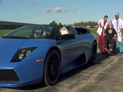 Clip: Nhổ răng bằng siêu xe Lamborghini