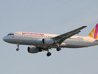 Một máy bay Germanwings hạ cánh khẩn do khách hoảng loạn