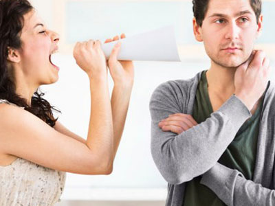 Những mẫu phụ nữ tự tay "đốt nhà"