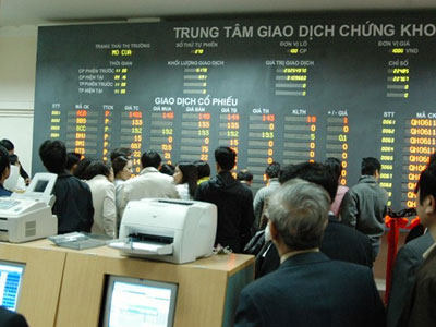 E dè bán vốn nhà nước, không vừa miếng đại gia