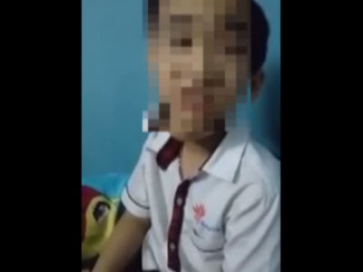 Giật mình nghe học sinh lớp 2 kể chuyện bị bạn giẫm lên bánh mì rồi bắt ăn