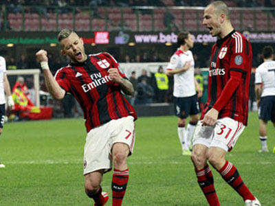 Loạt trận sớm vòng 29 Serie A: Thành Milan lại chia nửa buồn vui!