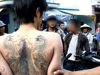 Hiệp sĩ TP.HCM hỗn chiến với 2 tên cướp cầm dao, nhiễm HIV