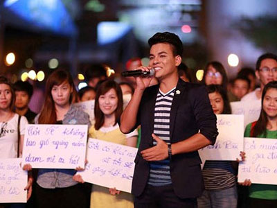 MC mới của Vietnam Idol bị chê ngay đêm đầu lên sóng