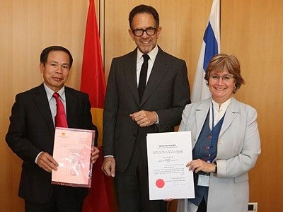 Tỉ phú Israel đầu tư 300 triệu USD vào Cam Ranh là ai?