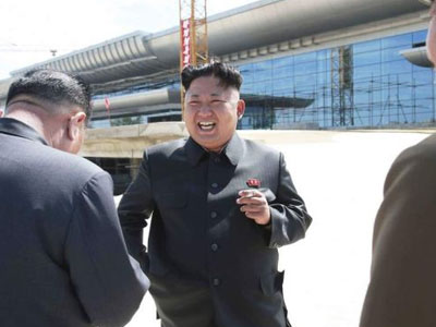 Lãnh đạo Triều Tiên Kim Jong Un bị chấn thương cổ tay