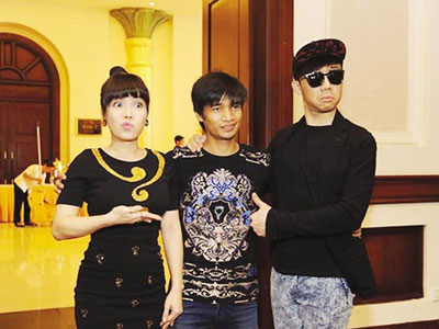 Lệ Rơi tự tiến thân vào showbiz hay đang bị lợi dụng?