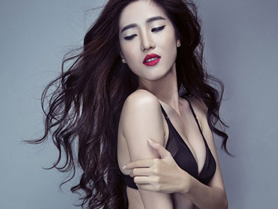 My Nguyễn nóng bỏng khoe đường cong trong trang phục nội y