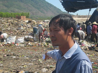 Nguồn phóng xạ bị bỏ lăn lóc