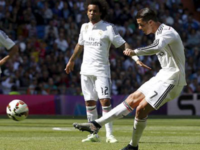 Real Madrid thắng nhàn, Ronaldo hết vô duyên với đá phạt
