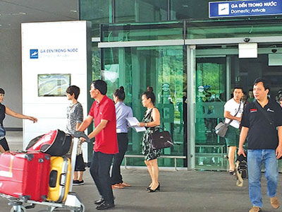 Vua hàng hiệu, bầu bóng đá đua sở hữu cảng hàng không Phú Quốc