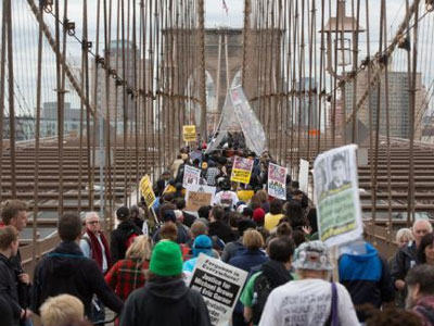 Hàng chục người biểu tình bị bắt trong cuộc đụng độ tại New York