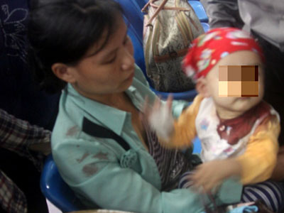 Sự thật về màn kịch "xin tiền chữa ung thư cho con"
