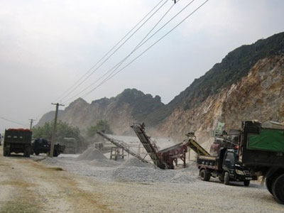 1 tài xế bị điện giật, thiêu cháy đen cùng xe tải