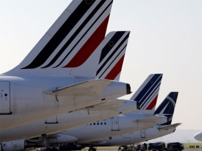 Máy bay Air France hạ cánh khẩn cấp do lỗi động cơ