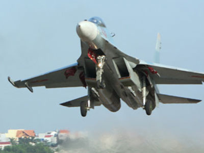 Tìm thấy thùng dầu của 2 chiếc SU-22 mất tích trên biển Ninh Thuận