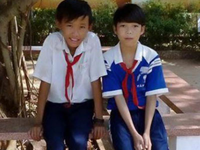 Hai học sinh nhặt được 5,5 chỉ vàng trả lại người mất