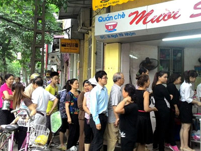 Xếp hàng từ 5h sáng mua bánh trôi ăn Tết Hàn thực