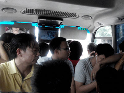 Nghỉ lễ 30/4: Xử nghiêm xe “nhồi nhét” qua đường dây nóng